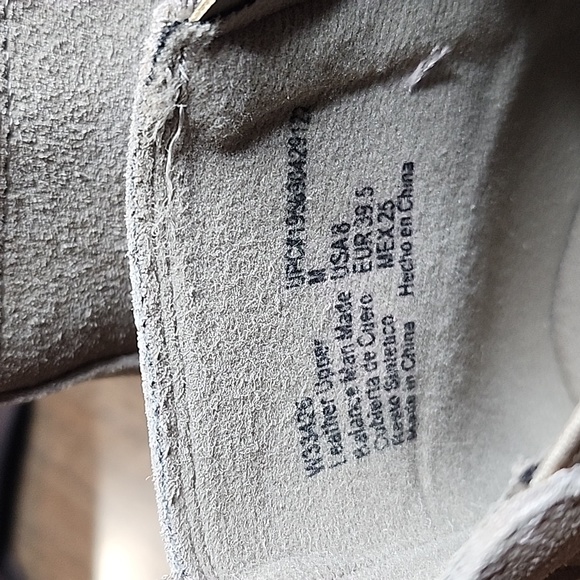 White Mountain Ankle Boots - Picture 4 of 7